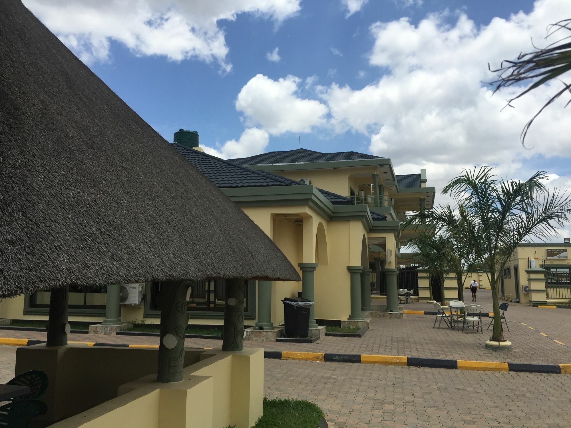 The Prince Charles Hotel Lusaka Esterno foto